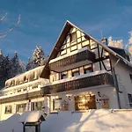 住宿加早餐酒店 Mountain View Sauerland 3*